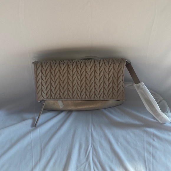 Stella & Dot Waverly crossbody hand bag. - Picture 1 of 6